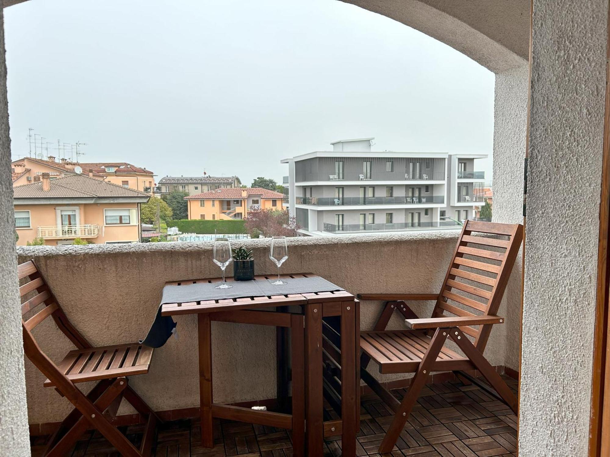 Hide Apartment Пескьера-дель-Гарда Экстерьер фото